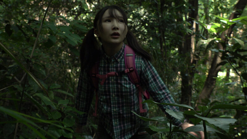 欲望の森 まいごの全裸少女を森で見つけて性欲が抑えられない 由良かな 008
