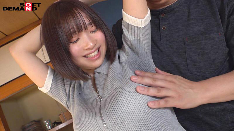 「汗っかきで困ってるんですよね…」脇・谷間・股間に滴る汗を隠し撮り！汗だく交尾で連続絶頂 石川くるみ（22） 006