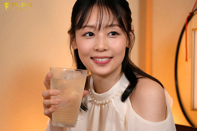 「始発出るまでウチいてもいいよ?」終電後に友達の彼女から甘~いお誘い…部屋着から見えるノーブラ乳首を前にダメだとわかりながらも朝までヤりまくりイチャラブSEX!! 時田亜美 009
