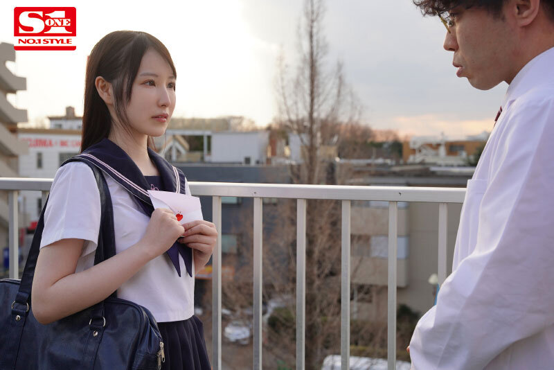清楚な見た目で性欲モンスター 担任教師にベタ惚れした淫乱少女は…何度も無理やり犯●猟奇的なチ●ポ好き 香水じゅん 001
