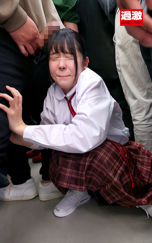 ロングスカート女学生痴● 初イキ潮でびしょ濡れになるまで制服を汚しまくれ！ 003